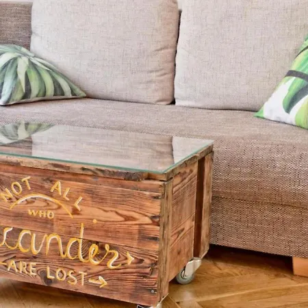 Charming With Bistro Kitchen Daire *